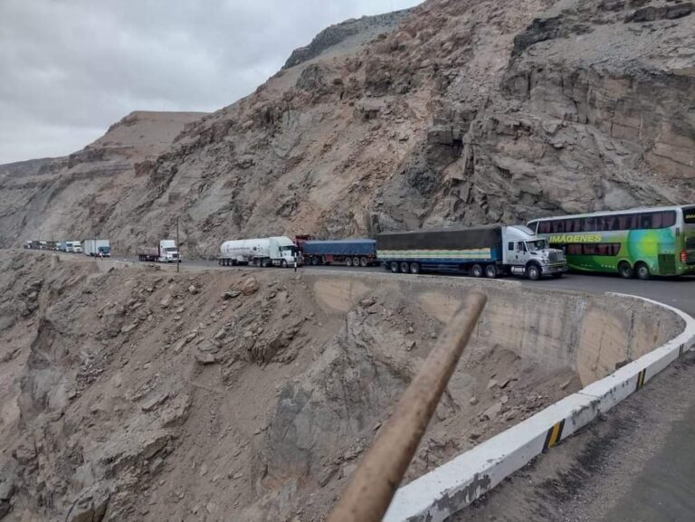 Sismo de magnitud 6 provoca derrumbes en la región peruana de Arequipa