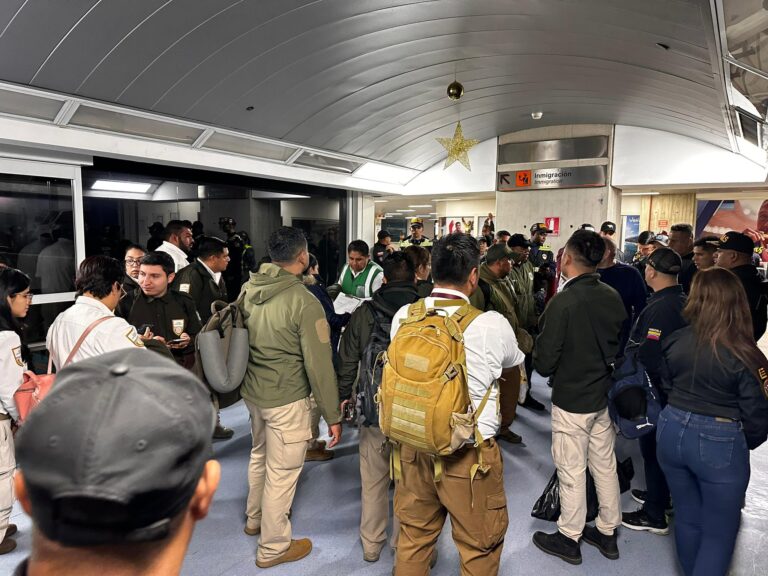 Más de 200 venezolanos son repatriados desde México