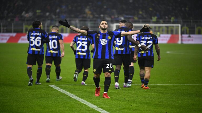 Inter recuperó el liderato de Italia con otro festín de goles