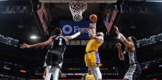 Wembanyama no pudo evitar la caída de Spurs ante Lakers