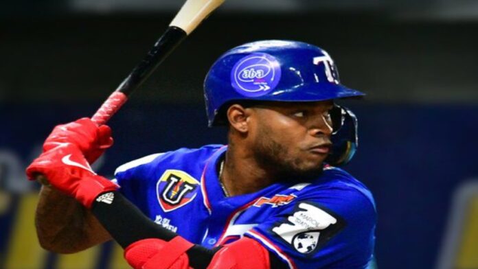 Maikel García comandó a Tiburones