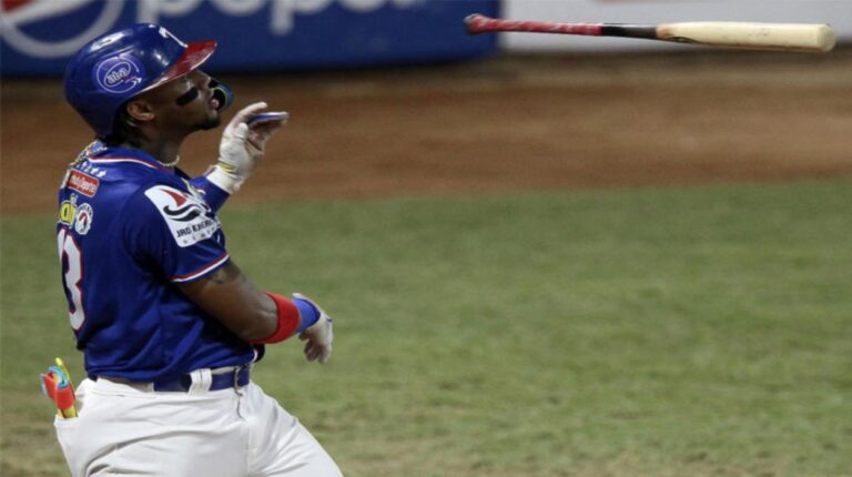 Ronald Acuña comandó el recital de poder de La Guaira en Valencia
