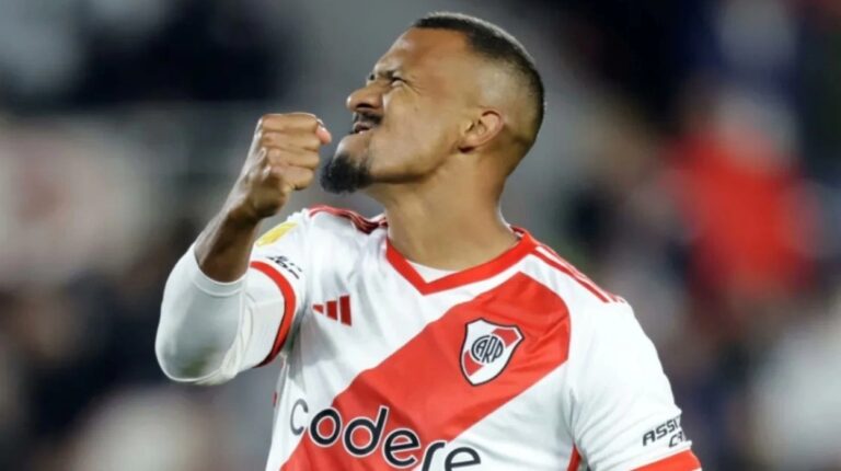 Salomón Rondón llegó a México para unirse al Pachuca