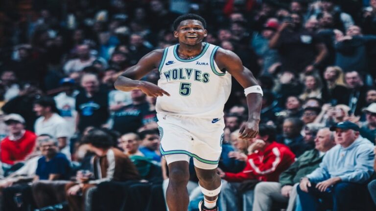 Timberwolves mantienen el liderato