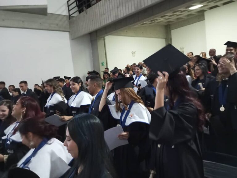 150 estudiantes egresaron de la Unatur en Mérida