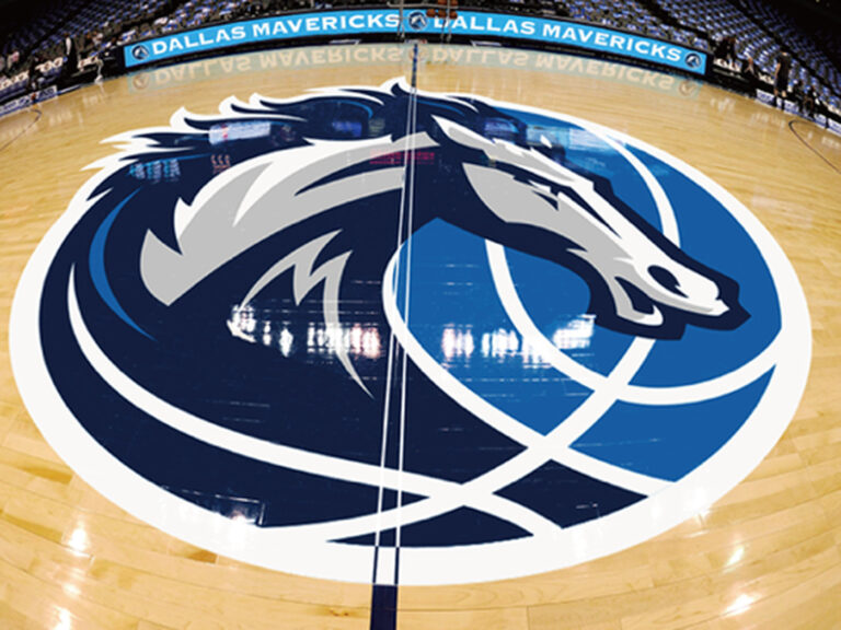 NBA aprobó la venta de Dallas Mavericks a la familia Adelson
