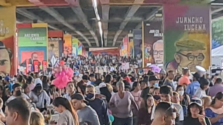 Feria de emprendedores en Barquisimeto ofrece descuentos navideños