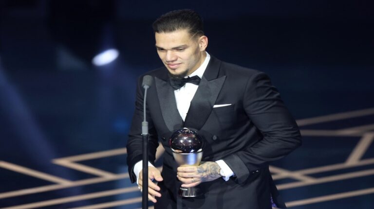 Ederson es nombrado como el mejor portero en los The Best