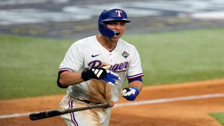 Corey Seager pasó por quirófano