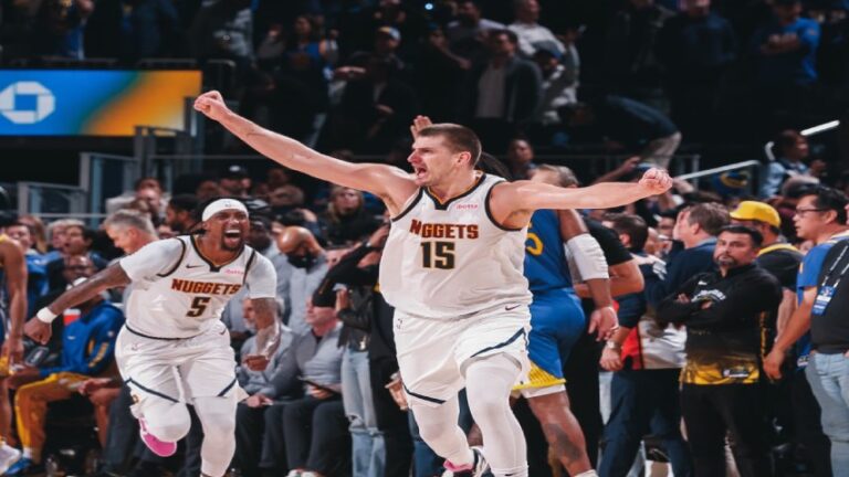 Jokic deja tendido a Warriors