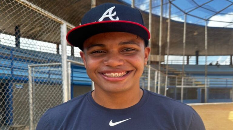 José Perdomo firmó con Bravos de Atlanta por cifra récord