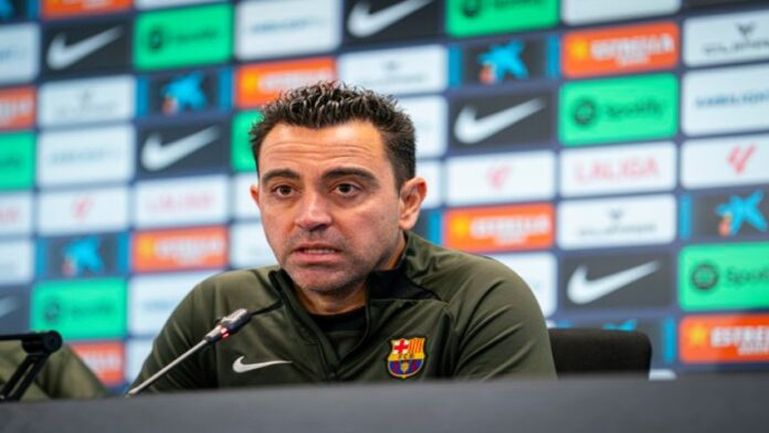 Xavi aseguró la presencia de Vitor Roque