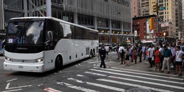 Autobuses con migrantes llegan a Nueva Jersey tras restricciones en Nueva York / Imagen referencial