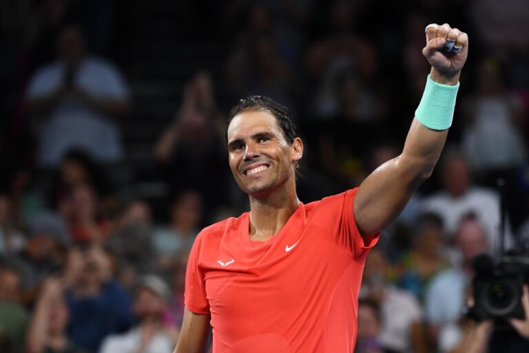 Rafael Nadal se impone a Dominic Thiem en su primer partido individual después de un año
