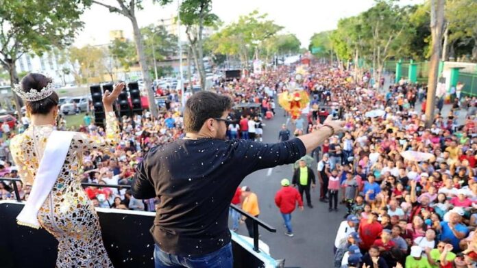 mas-de-120-mil-personas-asistieron-al-desfile-del-lunes-de-carnaval-en-maturin-120868