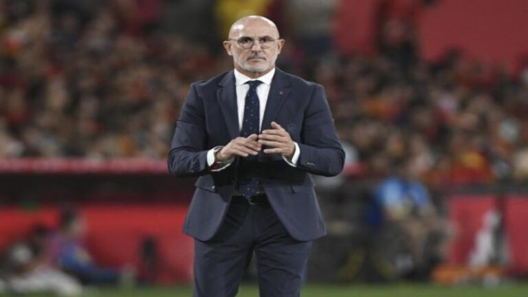 De la Fuente renueva hasta 2026