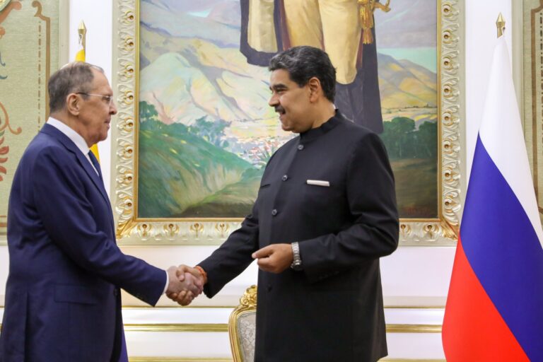 Analista confía en que visita de Lavrov afianzará cooperación binacional