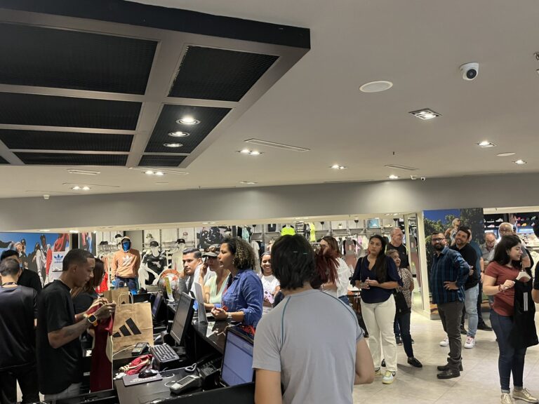 Nuevas camisas de la Vinotinto se agotan en diversos locales