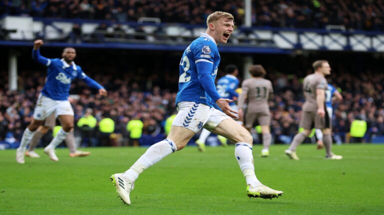 Everton anuló la eficacia de Richarlison