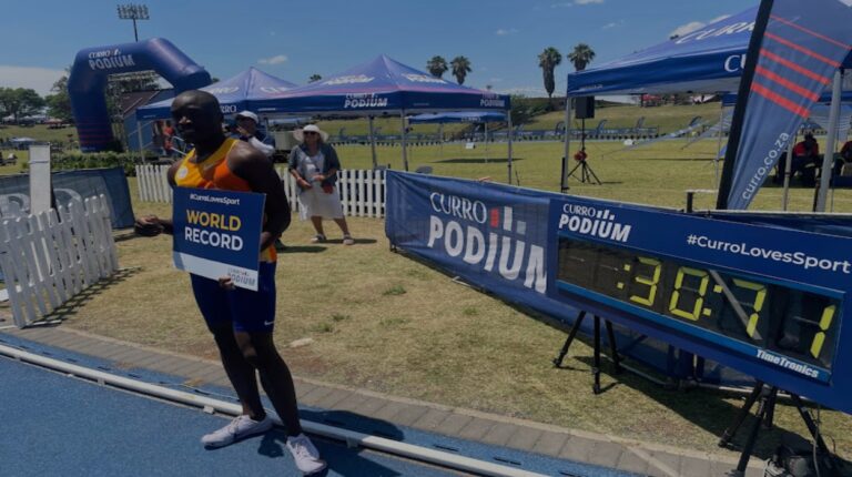 Letsile Tebogo rompió el récord de Usain Bolt en los 300 metros