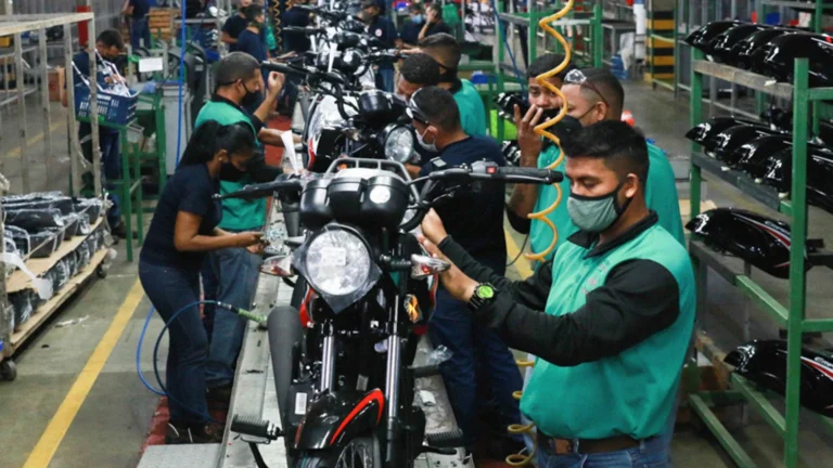 Ensambladores de motocicletas prevén aumentar 100 % la producción