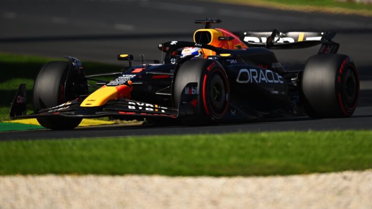 Verstappen acabó con las ilusiones de Ferrari y se llevó la «pole»