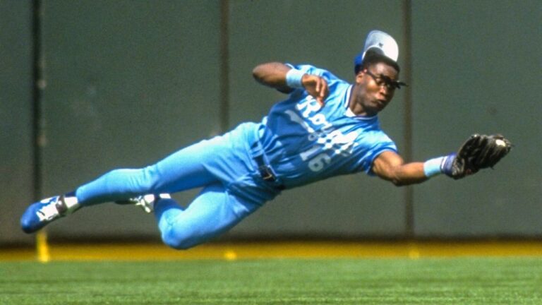 Kansas City exaltará a Bo Jackson a su Salón de la Fama