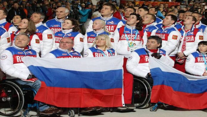 los Comités Paralímpicos de Rusia y Bielorrusia podrán inscribir a sus atletas clasificados y elegibles en los Juegos sólo a título individual, sin equipos.
