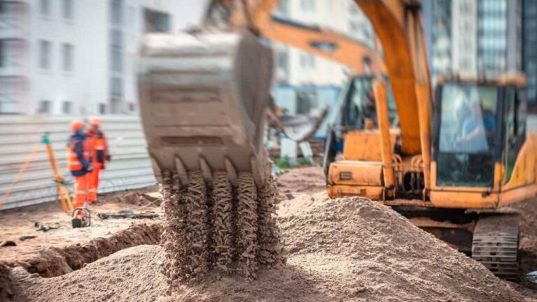 Sector construcción aboga por renovación de licencias a la industria petrolera