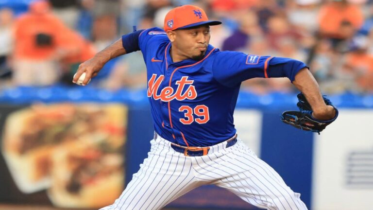 Edwin Díaz se mostró sólido en su regreso al montículo