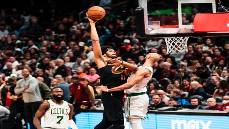 Cleveland logró remontar y frenar el ritmo a Boston