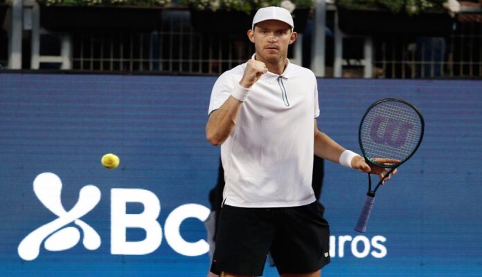 Nicolás Jarry avanzó a octavos de Miami