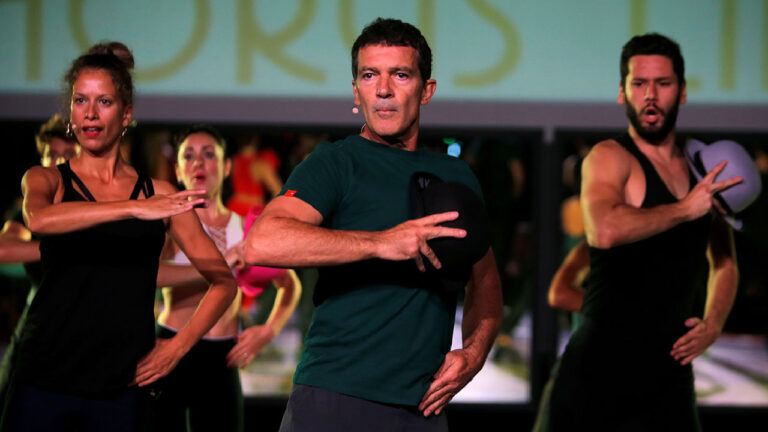 Antonio Banderas prepara el estreno del musical «Tocando nuestra canción»