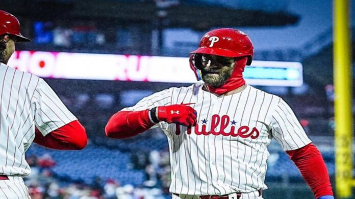 Bryce Harper pegó tres jonrones para los Phillies