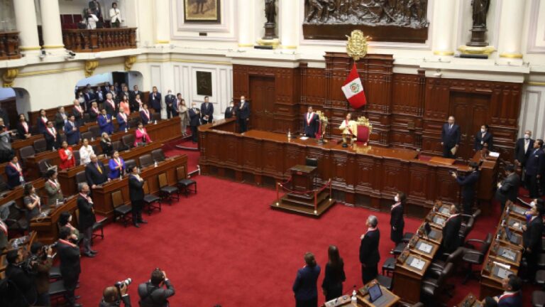 El Congreso de Perú aprueba la eliminación de comisiones por transferencia bancaria