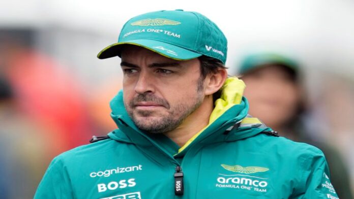 Fernando Alonso renueva con Aston Martin