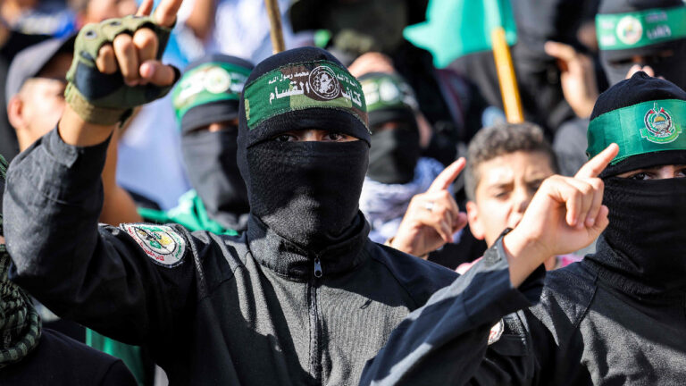 Hizbulá lanza «decenas» de cohetes contra Israel