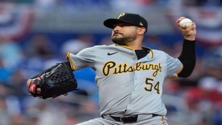 Martín Pérez sumó su primera victoria con los Piratas