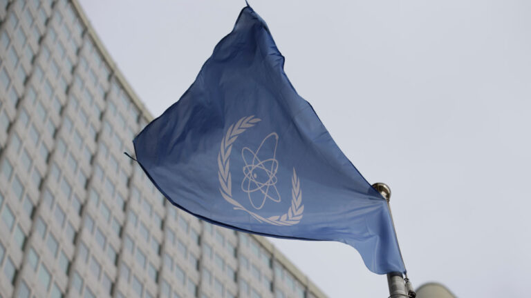 El OIEA confirma un «temerario» ataque con drones contra la central nuclear de Zaporiyia