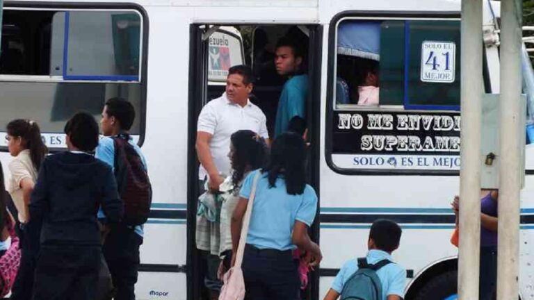 Estudiantes UCV denuncian que pasaje estudiantil se cumple a medias en Caracas
