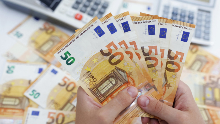 El euro sube a $1,0573