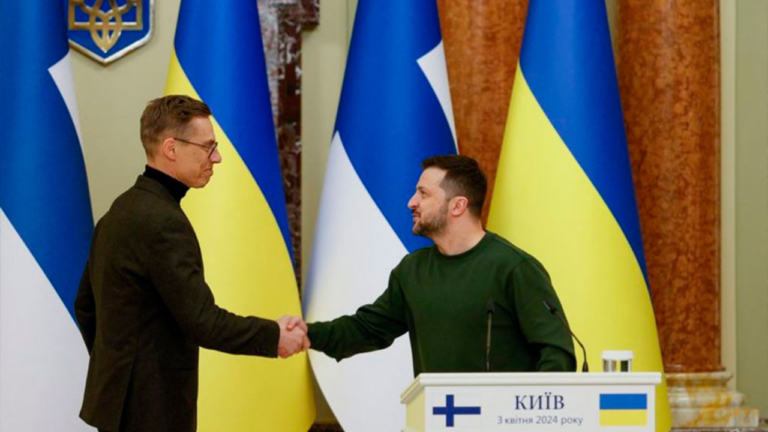 Finlandia y Ucrania firman acuerdo de seguridad