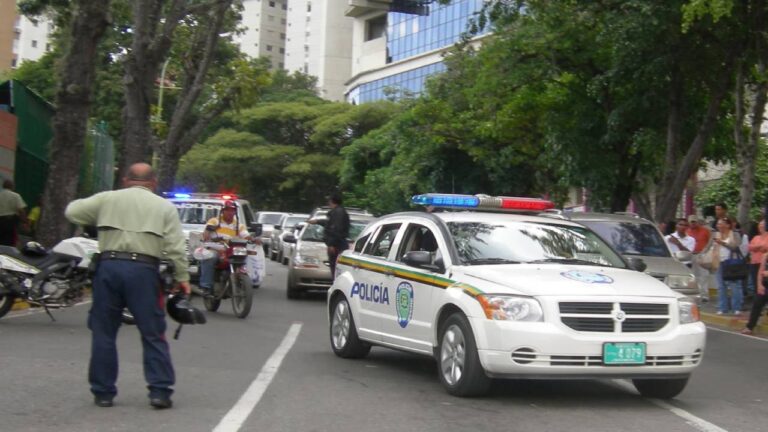 Detienen a dos jóvenes y buscan a otro por simular secuestro en el municipio Sucre