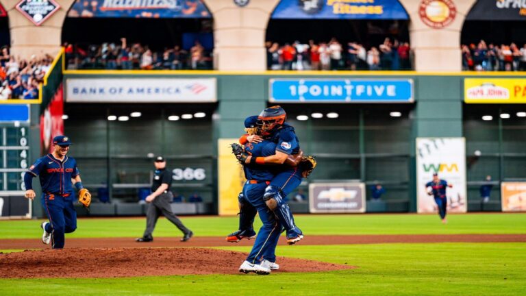 Ronel Blanco lanzó primer juego sin hits de la temporada