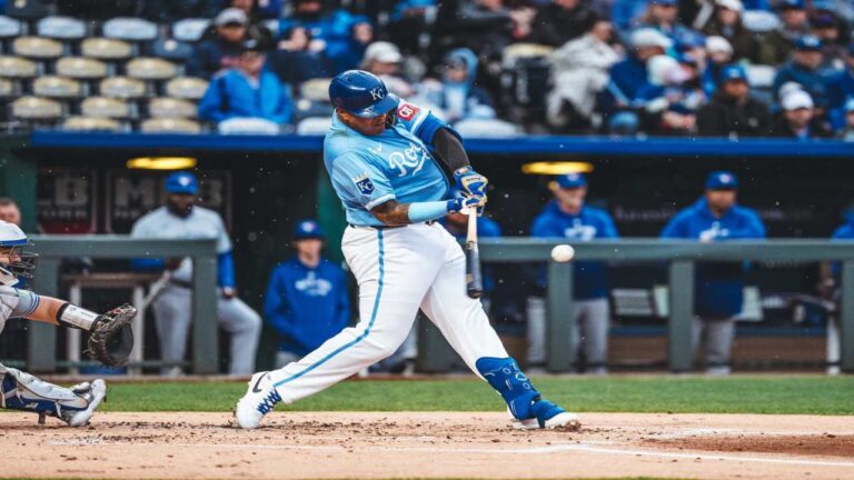 Salvador Pérez guió a Royals hacia la victoria