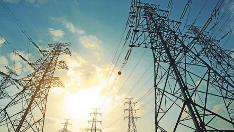 Caída de torre de alta tensión dejó sin luz a Amazonas desde el miércoles