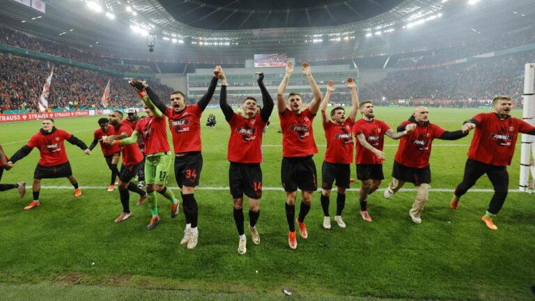 Bayer Leverkusen sigue soñando con el triplete