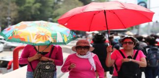 El principal sindicato de maestros de Perú reclama en las calles aumentos salariales