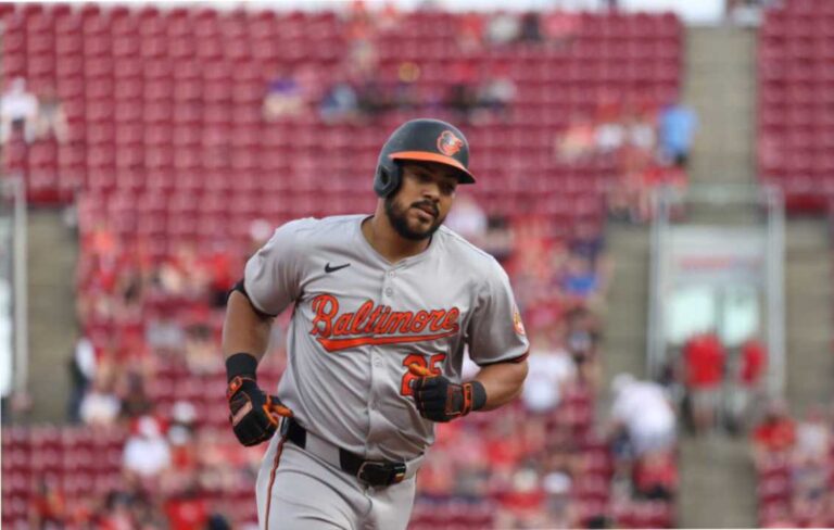 Grand Slam de Anthony Santander completó paliza de Orioles