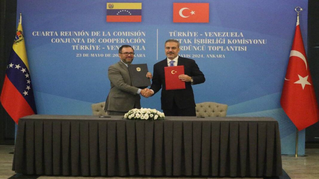 Venezuela y Turquía firman nuevos acuerdos